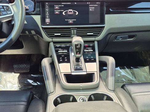 Used 2019 Porsche Cayenne AWD/4WD image 14