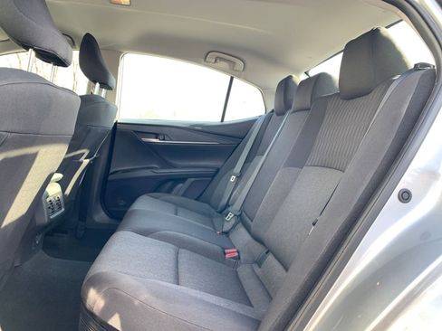 Used 2025 Toyota Camry LE image 24