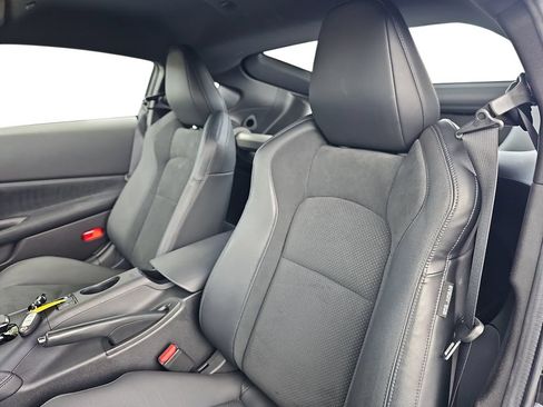 Used 2025 Nissan Z Performance w/ Floor Mat Package RWD image 14