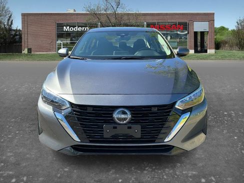 Used 2025 Nissan Sentra SV w/ All-Weather Package FWD image 6
