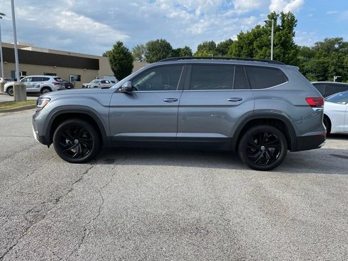 Used 2023 Volkswagen Atlas SE AWD/4WD image 4
