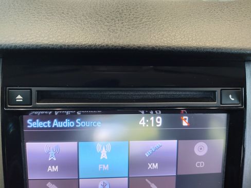 Used 2014 Toyota Tundra SR5 w/ SR5 Upgrade Package RWD image 29