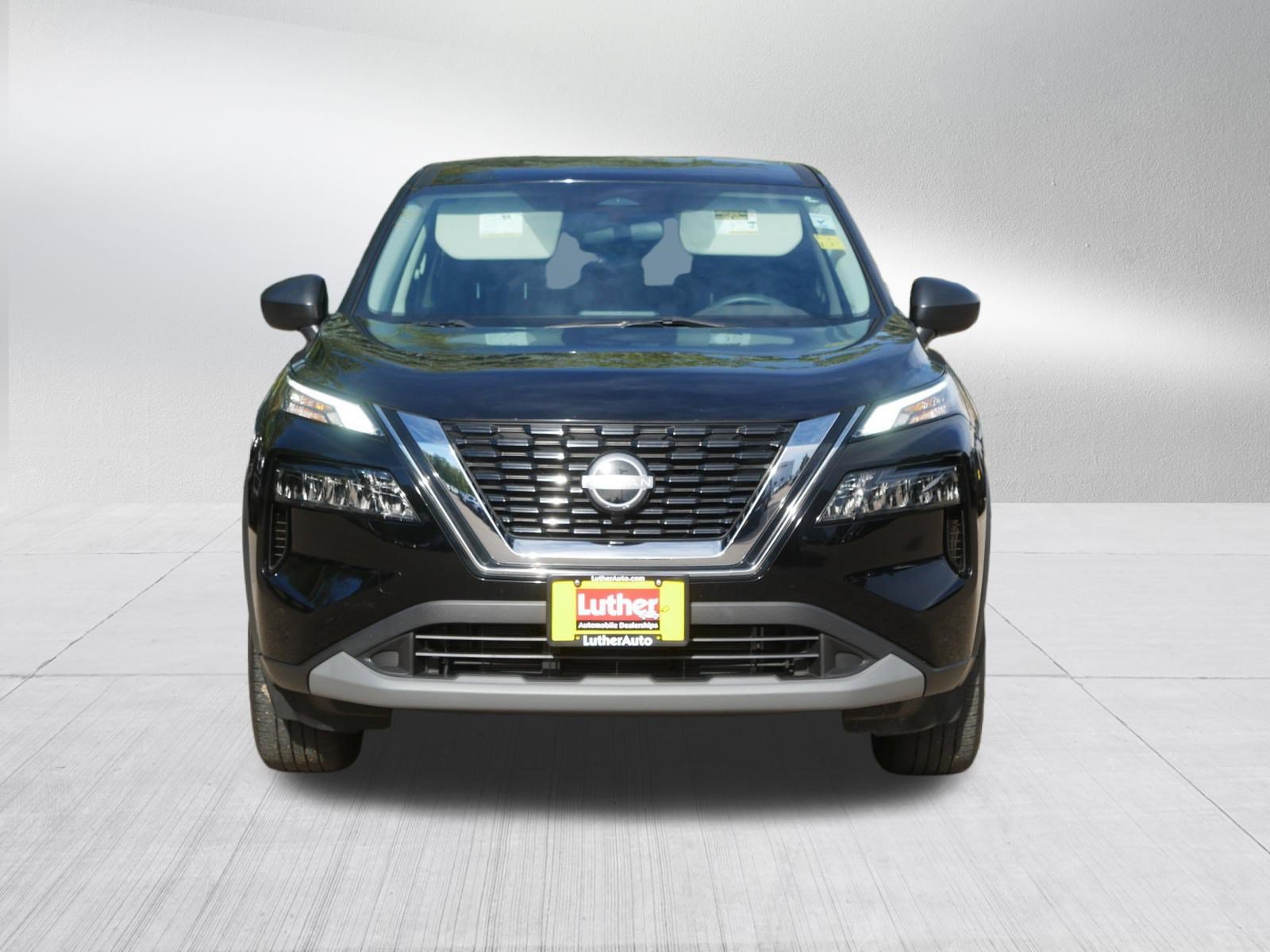 Certified 2023 Nissan Rogue S AWD/4WD image 2