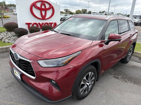 Used 2022 Toyota Highlander XLE image 10