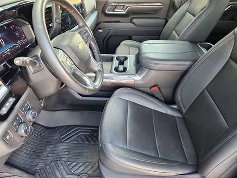 Used 2024 Chevrolet Silverado 2500 LTZ w/ LTZ Convenience Package image 12