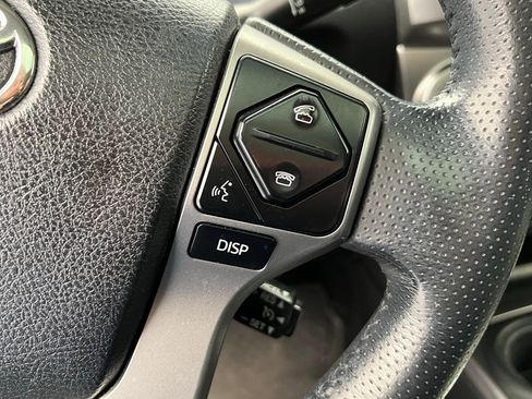 Used 2017 Toyota 4Runner SR5 Premium image 17