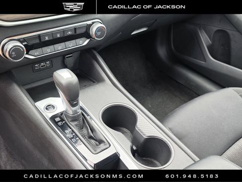 Used 2025 Nissan Altima 2.5 SV FWD image 7