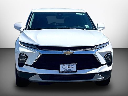Used 2025 Chevrolet Blazer LT AWD/4WD image 2