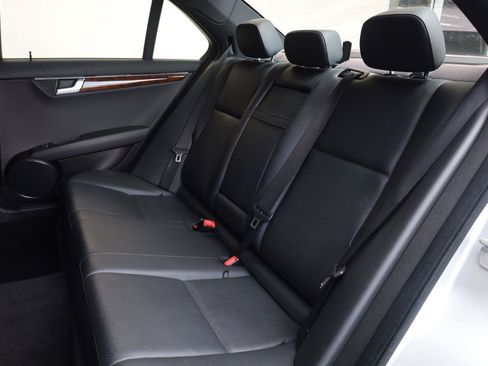 Used 2011 Mercedes-Benz C 300 4MATIC Sedan image 18