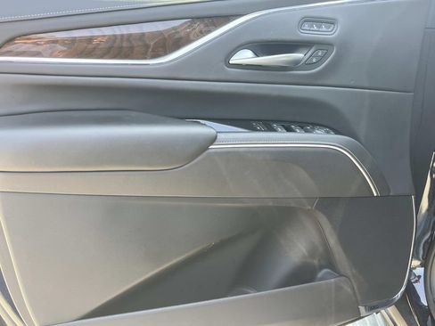 Certified 2023 Cadillac Escalade Sport Platinum w/ Heavy-Duty Trailer Package AWD/4WD image 32
