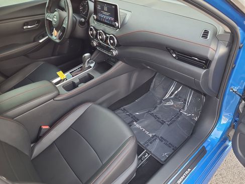 Used 2024 Nissan Sentra SR w/ SR Premium Package image 34