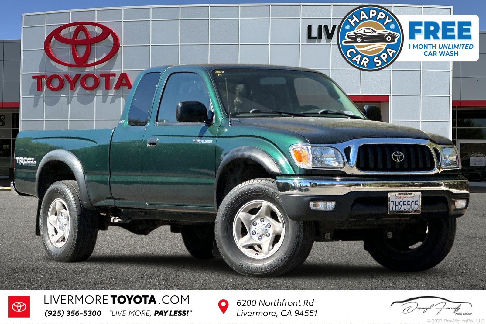 Used 2004 Toyota Tacoma PreRunner RWD image 1