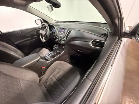 Used 2022 Chevrolet Equinox LT image 56