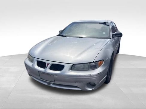 Used 2003 Pontiac Grand Prix SE FWD image 2