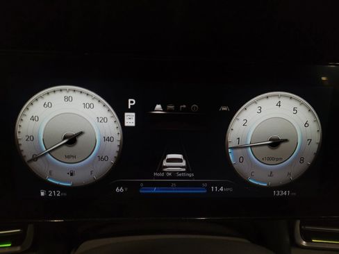 Used 2024 Hyundai Elantra SEL FWD image 23