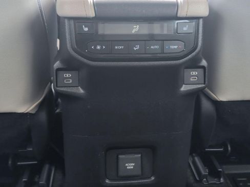 Used 2024 Toyota Grand Highlander Limited AWD/4WD image 26
