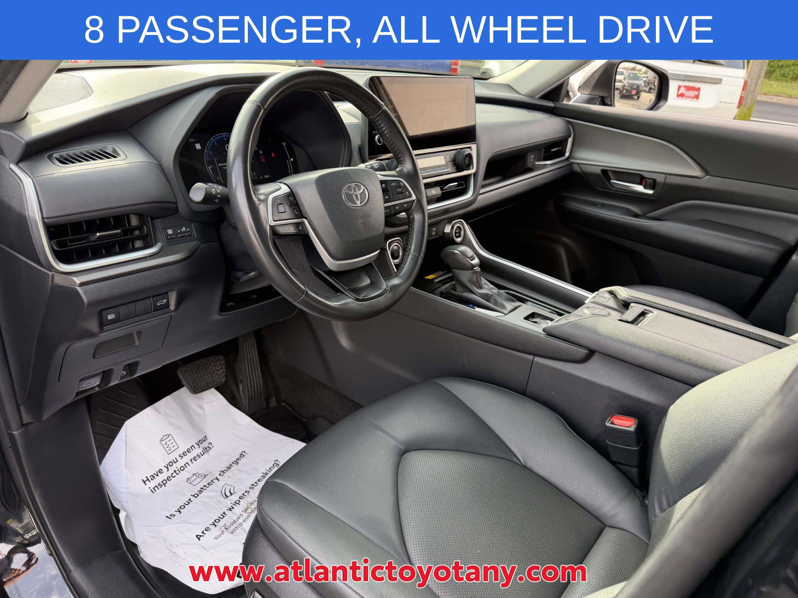 Used 2024 Toyota Grand Highlander AWD image 15