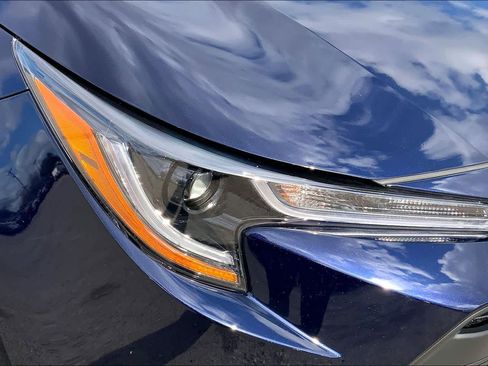 Used 2025 Toyota Corolla LE image 26