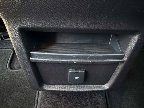 Used 2017 Ford Edge SEL AWD/4WD image 16
