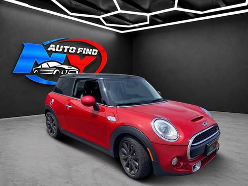 Used 2014 MINI Cooper S FWD image 2
