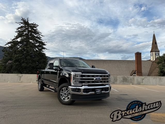 Used 2025 Ford F250 Lariat AWD/4WD image 2