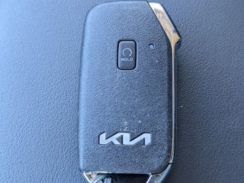 Certified 2025 Kia Seltos EX w/ EX Sunroof Package image 36