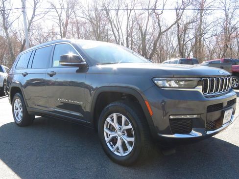 Used 2022 Jeep Grand Cherokee L Limited image 3