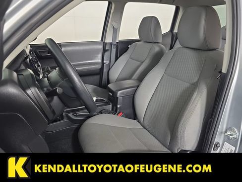 Used 2023 Toyota Tacoma SR AWD/4WD image 25