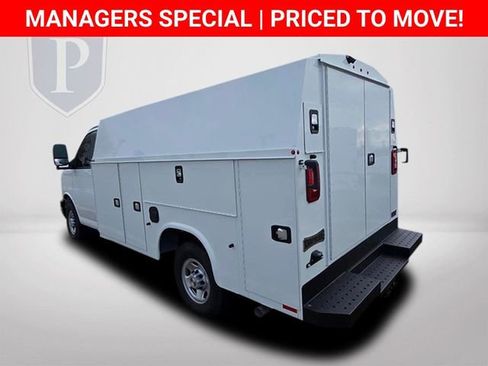 New 2025 Chevrolet Express 3500 w/ Power Convenience Package image 9