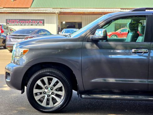Used 2011 Toyota Sequoia Limited AWD/4WD image 4