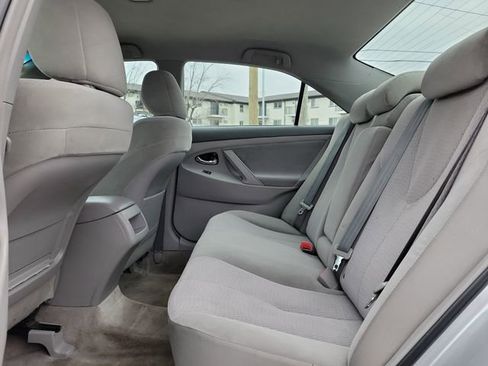 Used 2011 Toyota Camry image 12