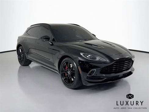 Used 2021 Aston Martin DBX image 3