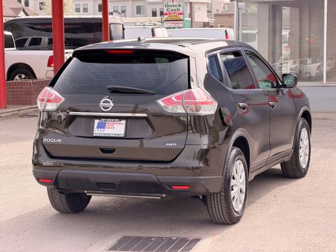 Used 2016 Nissan Rogue S AWD/4WD image 4