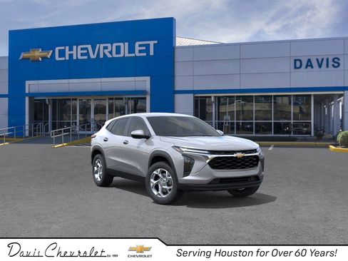 New 2026 Chevrolet Trax LS image 1