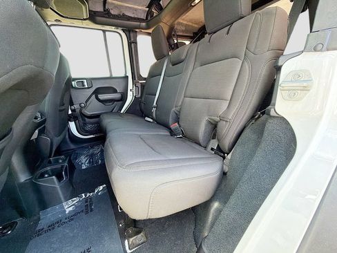 Used 2020 Jeep Wrangler Unlimited Sport AWD/4WD image 19