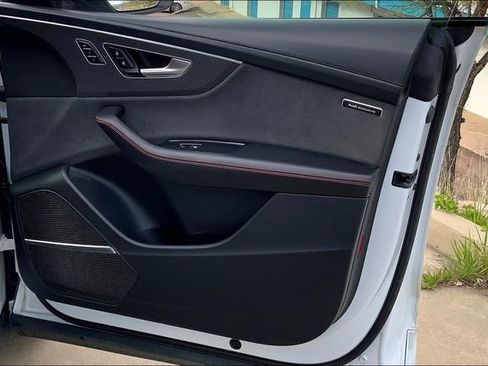 Used 2023 Audi RS Q8 image 27