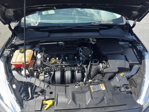 Used 2016 Ford Focus SE FWD image 14