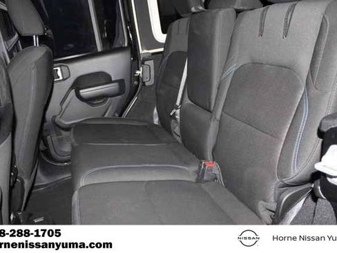 Used 2023 Jeep Wrangler Unlimited Rubicon 4xe image 8