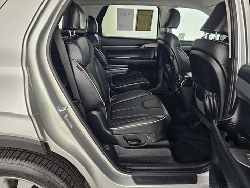 Used 2023 Hyundai Palisade SEL FWD image 12