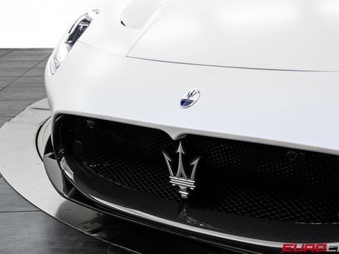 Used 2022 Maserati MC20 Coupe RWD image 13