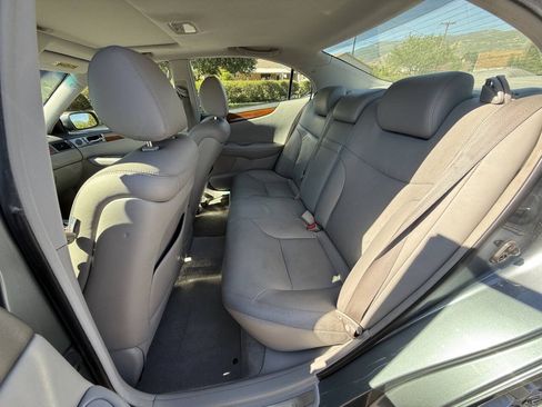 Used 2005 Lexus ES 330 FWD image 11