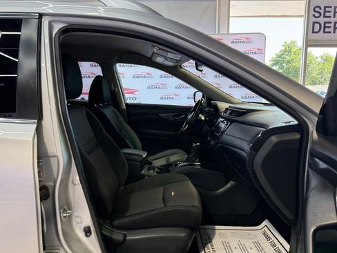 Used 2019 Nissan Rogue SV AWD/4WD image 53