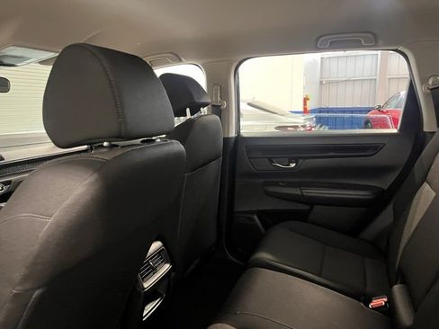 Used 2023 Honda CR-V LX image 18