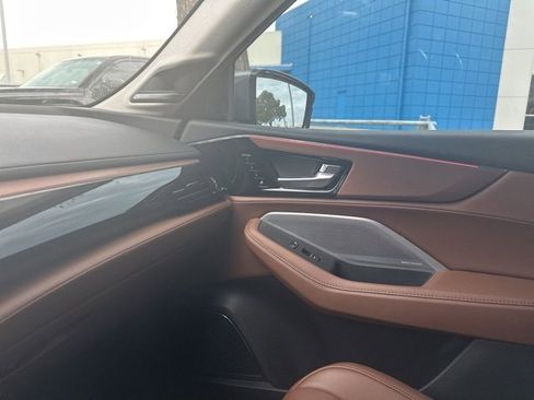 Used 2025 Acura MDX w/ Technology Package image 12