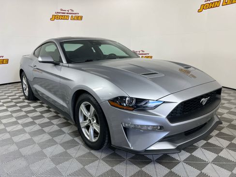 Used 2021 Ford Mustang EcoBoost image 9