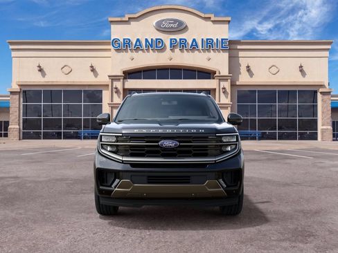 New 2027 Ford Expedition King Ranch RWD image 3