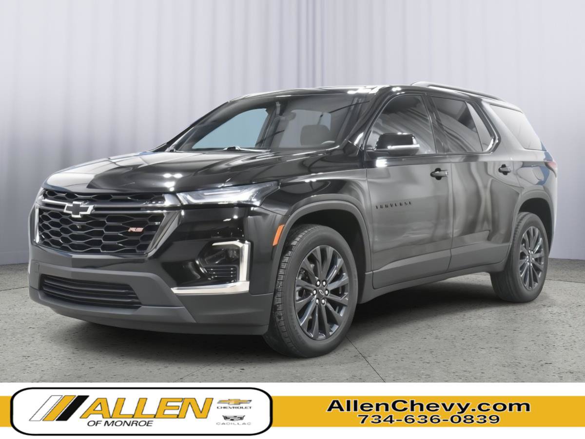 Used 2023 Chevrolet Traverse RS w/ LPO, Floor Liner Package FWD image 1