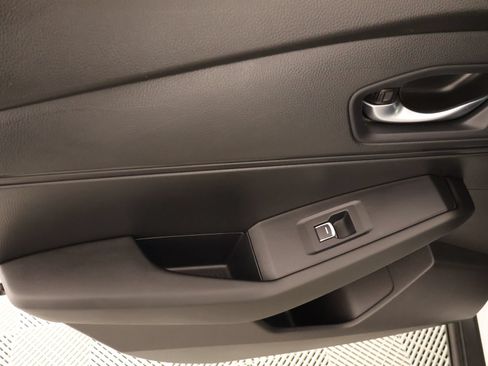 Used 2025 Honda Accord Sport image 17