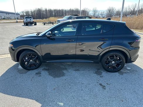 Used 2024 Dodge Hornet R/T Plus w/ R/T Blacktop Package image 8