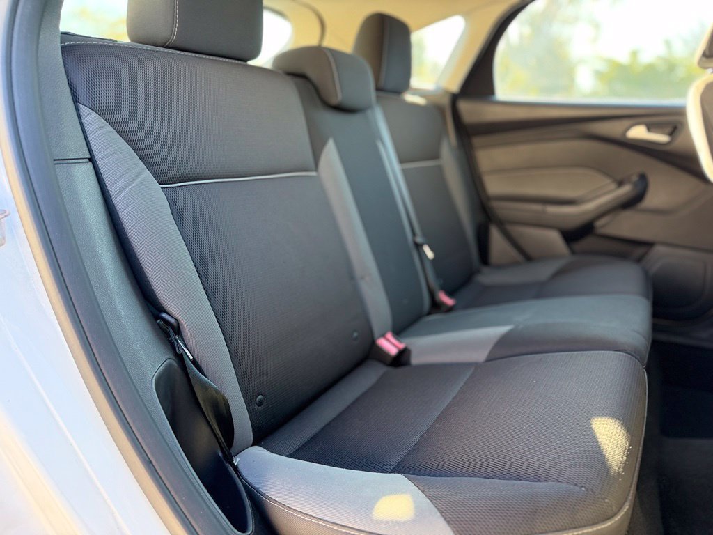 Used 2014 Ford Focus SE FWD image 25